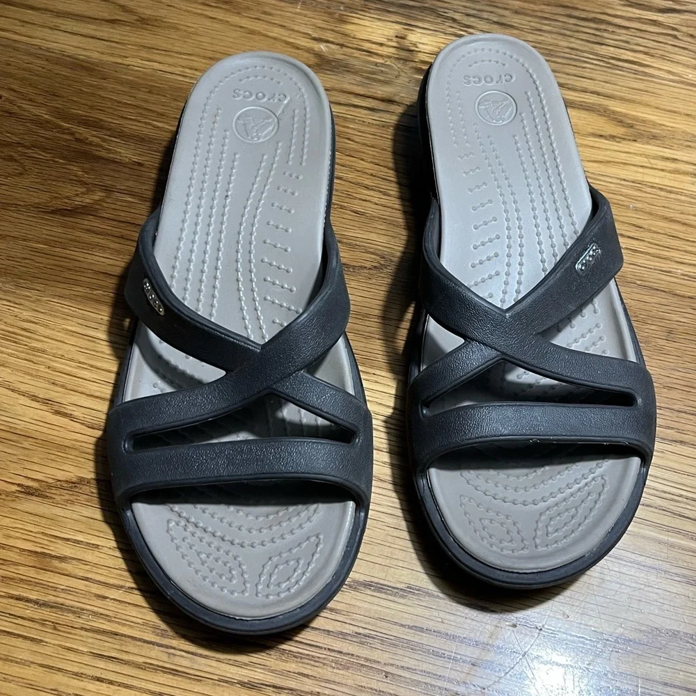 Crocs Women’s Flip Flop Slide Sandals Size 9 Comfort Wedge Heel